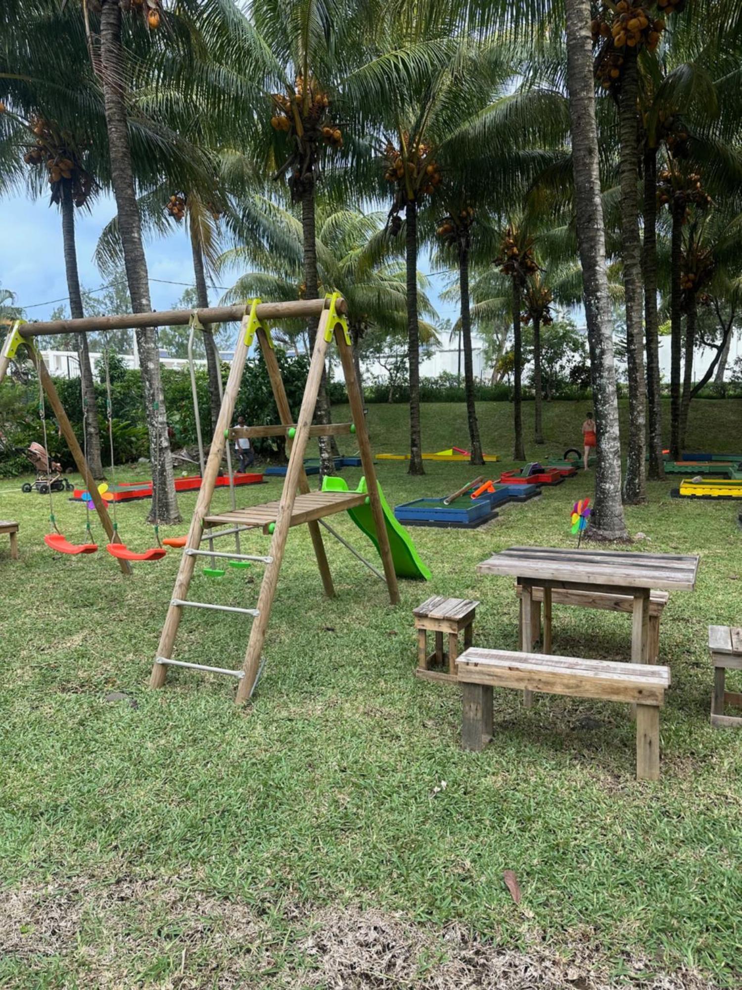 Koa Hotel Riambel Bagian luar foto