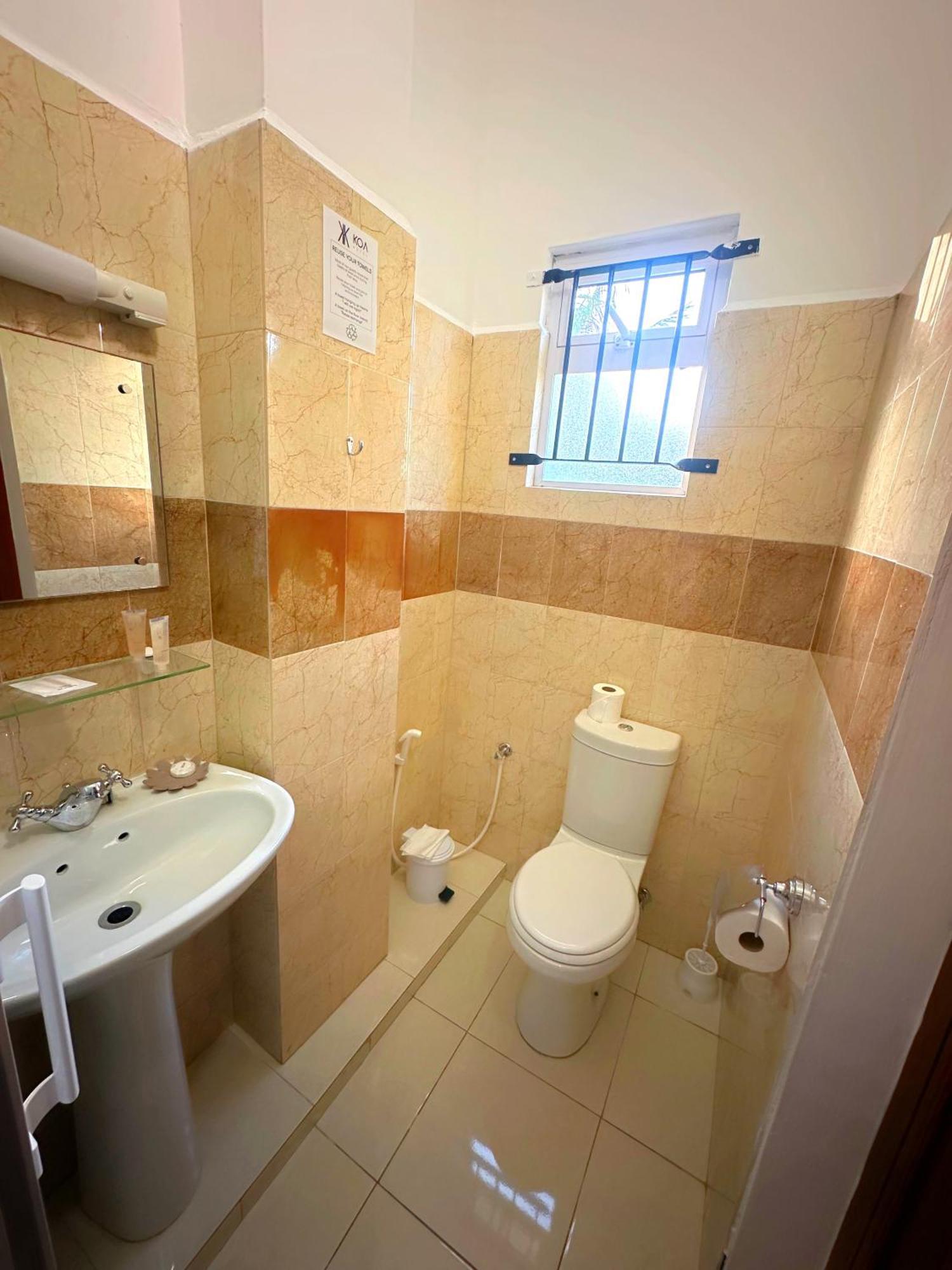 Koa Hotel Riambel Bagian luar foto