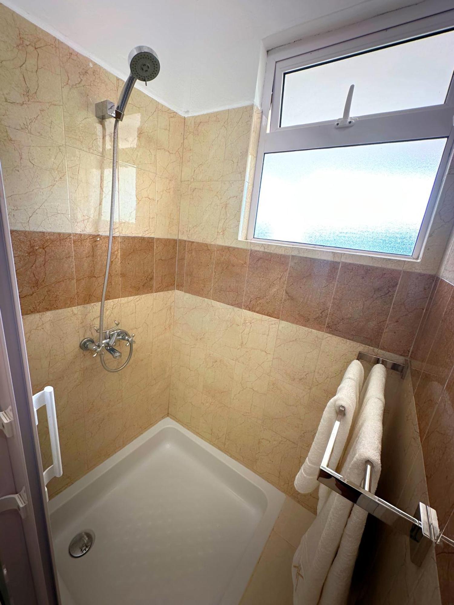 Koa Hotel Riambel Bagian luar foto